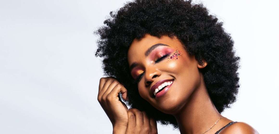 Expert tips on how to makeup like a Pro Expert tips on how to makeup like a Pro