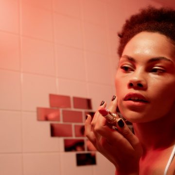 Beauty Hacks for Busy Women: Simple Tips to Look Your Best Every Day