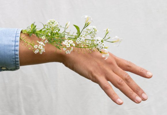 how to have pretty hands How to have Pretty Hands: A Comprehensive Guide to Soft, Supple, and Healthy Skin